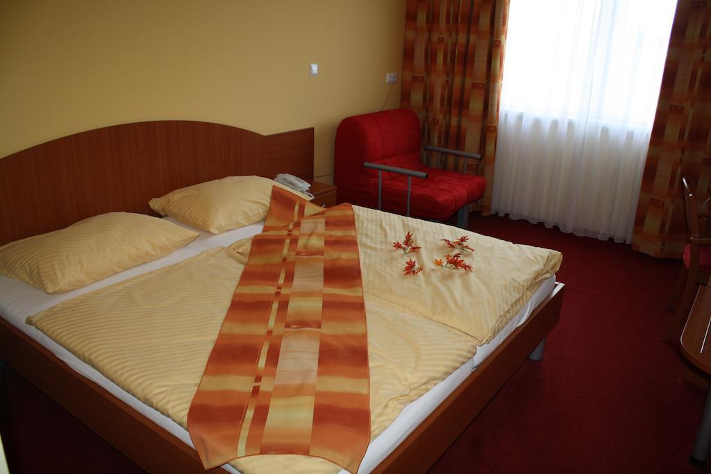 Penzion Letalisce Murska Sobota Room photo